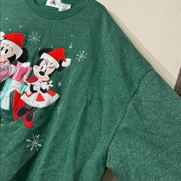 Mickey and Minnie Disney Christmas sweatshirt size 3x - Picture 4 of 7